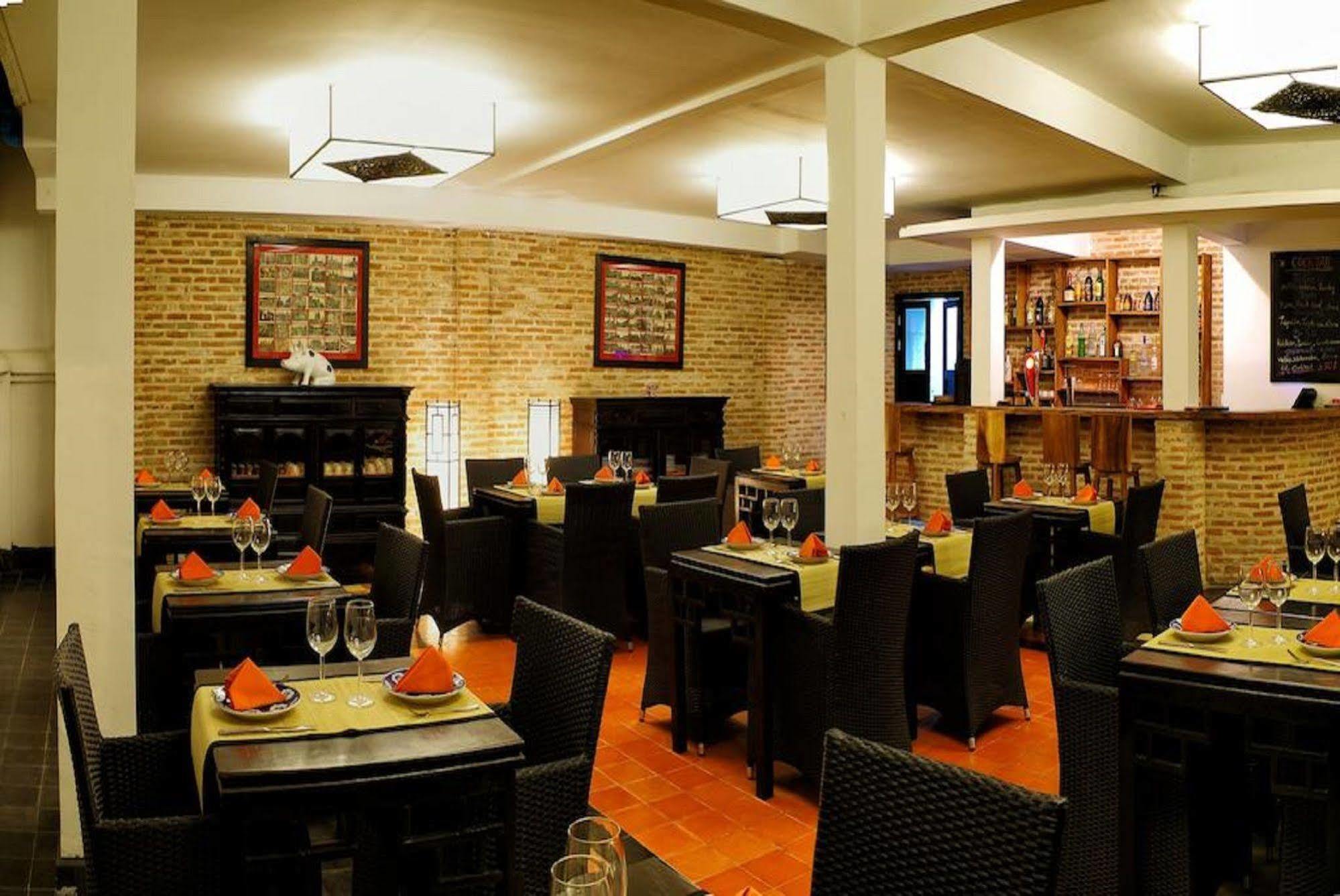 Villa Silk Road Hotel Phnom Penh Bagian luar foto